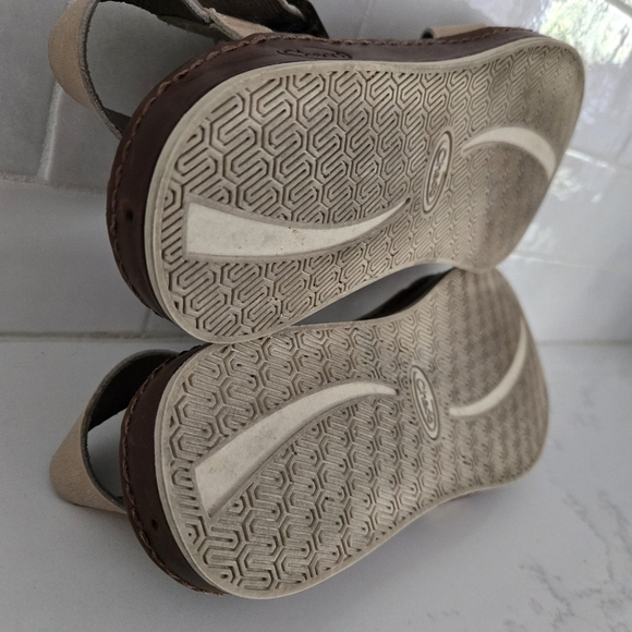 Chaco Wayfarer Tan Leather Flat Sandals Size 7 Womens - Picture 7 of 8